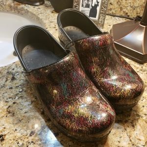 Dansko Multi Color Graffiti Splatter, 36/6